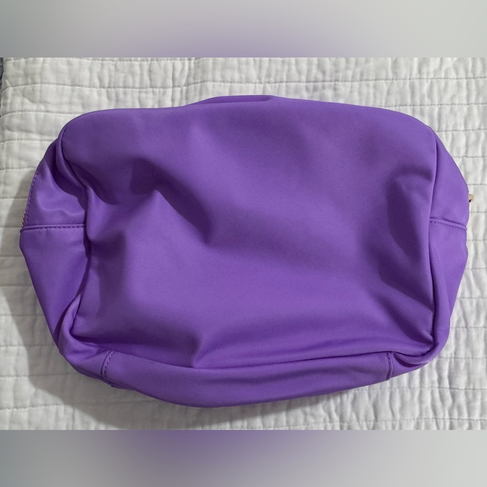 Stoney Clover Large Pouch - Açai 
brand new without tags